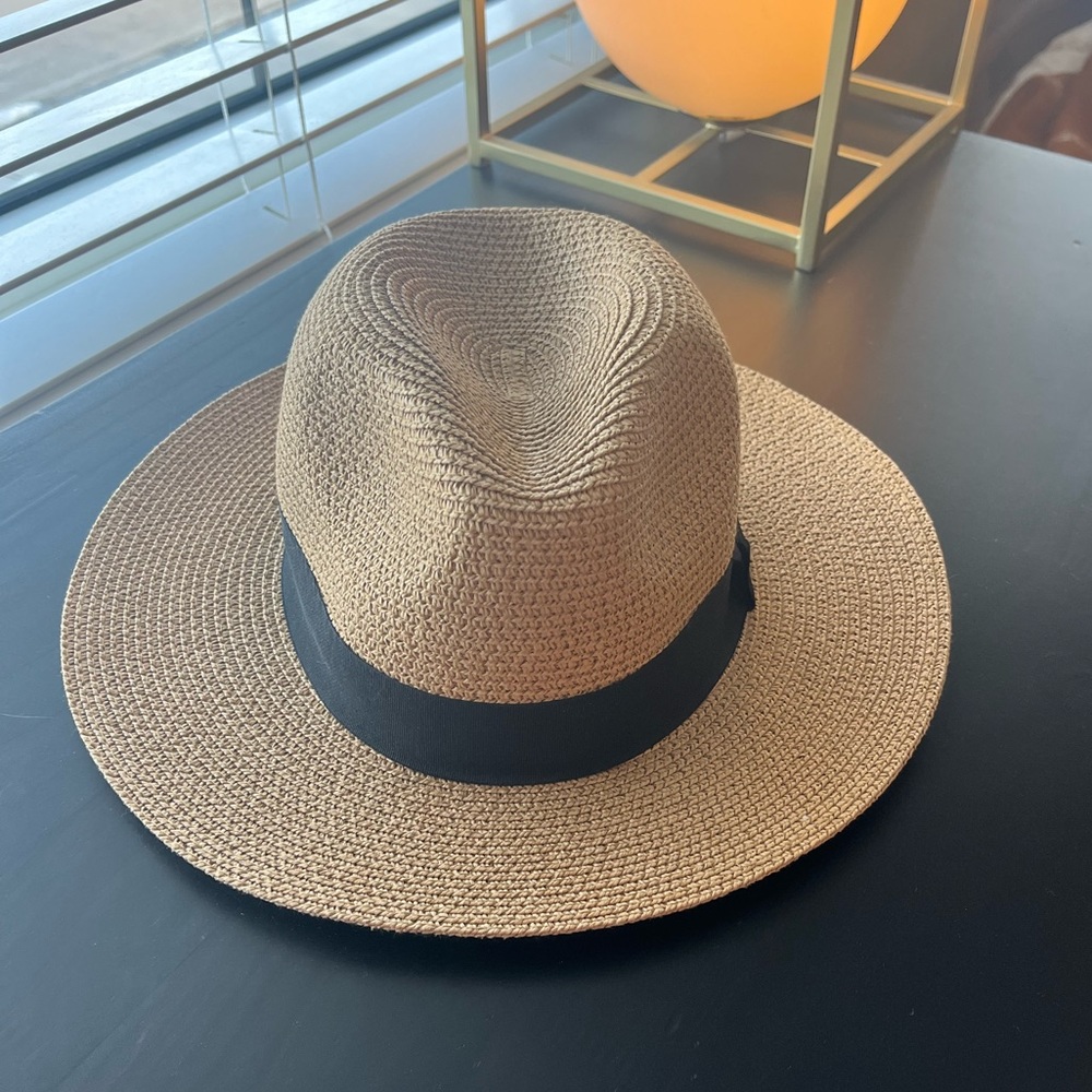 Packable hat